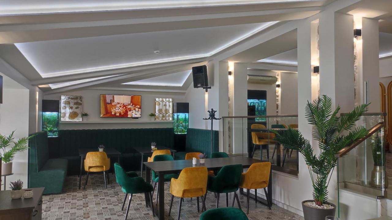 格拉瓦塔斯基汉旅馆酒店 外观 照片
